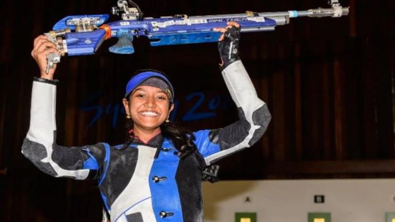 India's Elavenil Valarivan wins 10m air rifle gold at the World Cup | नेमबाजी : इलावेनिलने जिंकले विश्वचषक सुवर्ण
