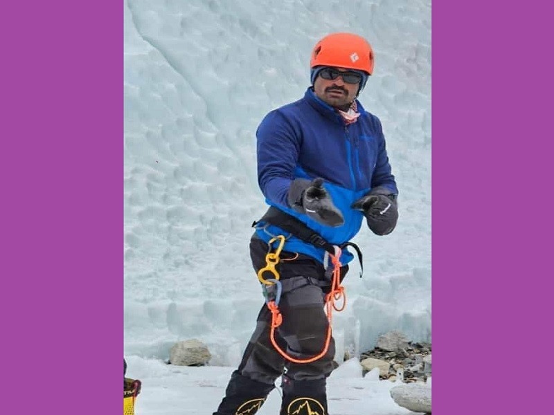 Honorable Mention of Pune Rural Police Force The Sub Inspector of Police said | पुणे ग्रामीण पोलीस दलाच्या शिरपेचात मानाचा तुरा; पोलीस उपनिरीक्षकाने सर केला Mount Everest