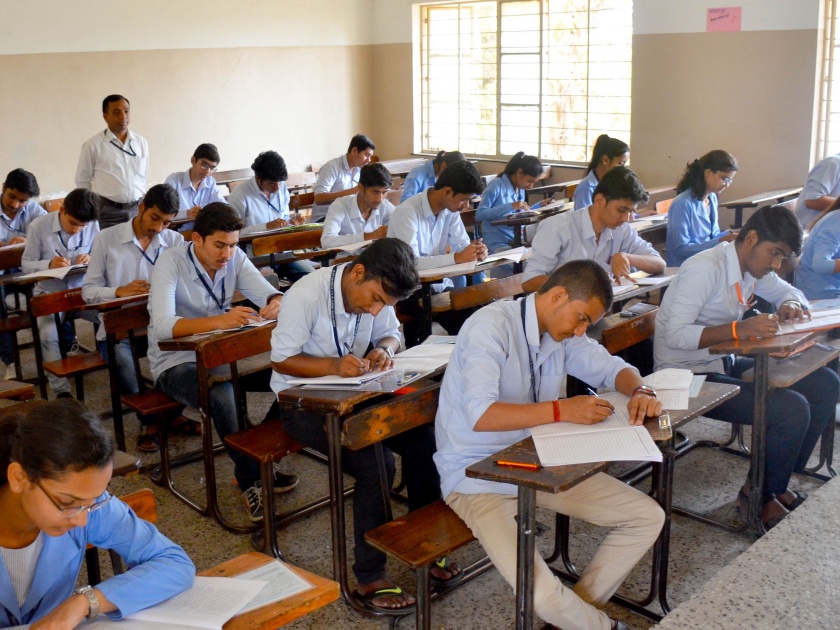 Class XII examination; Shooting to the examination centers in Solapur district to prevent malpractices, information about Rajendra Bharud | दहावी, बारावी परीक्षा;  गैरप्रकार टाळण्यासाठी सोलापूर जिल्ह्यातील परीक्षा केंद्रांवर चित्रीकरण, राजेंद्र भारूड यांची माहिती 