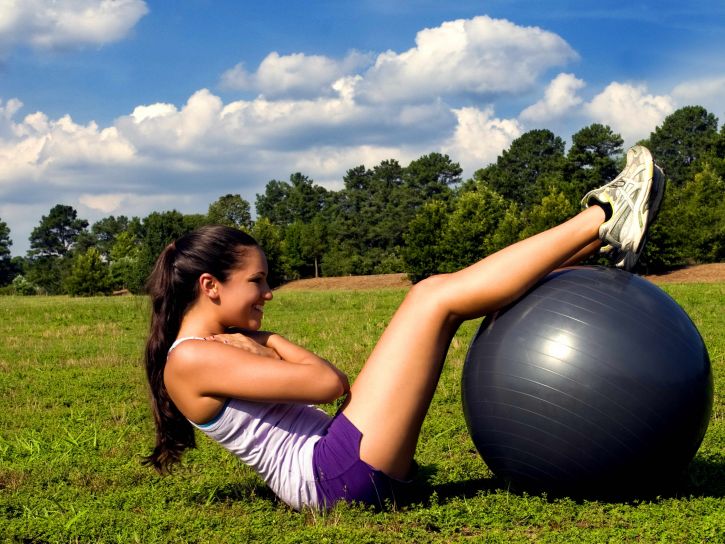  Will exercise make me strong like a man? | व्यायामानं मीही पुरुषांसारखीच बलदंड होईन?