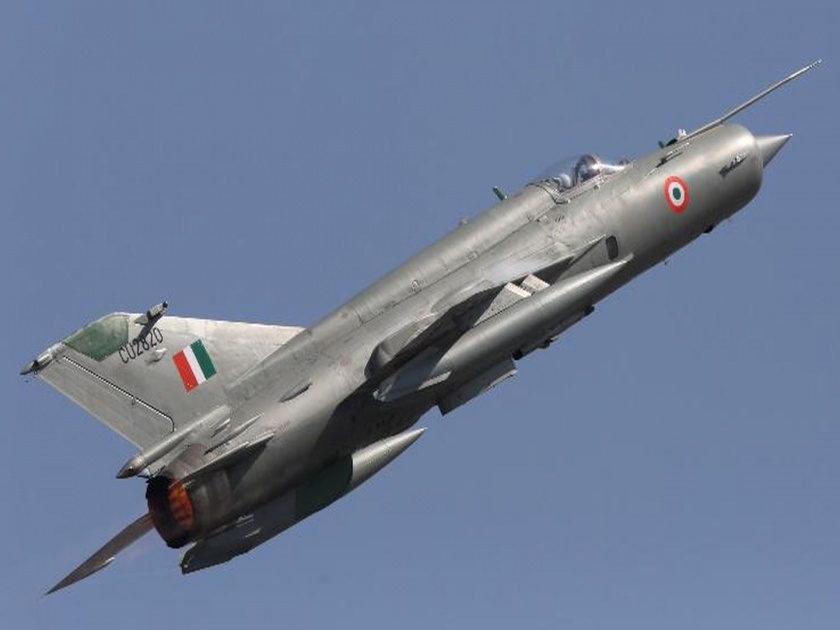 Indian Air Force Shear irrefutable evidence of Shout down of F-16 plane | भारतीय हवाई दलाने सादर केले एफ-16 विमान पाडल्याचे पुरावे, पाकिस्तान तोंडघशी