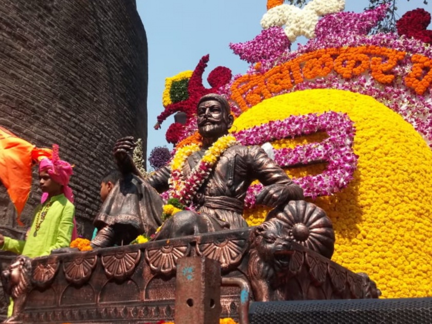 Celebration of Shiv Jayanti in Pune | पुण्यात शिवजयंतीनिमित्त मिरवणुक