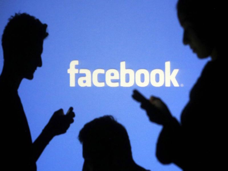 Hackers now hacking users facebook account and asking their friends for money | फेसबुकवर 'या' नव्या पद्धतीने होत आहे फसवणूक, अशी घ्या काळजी!