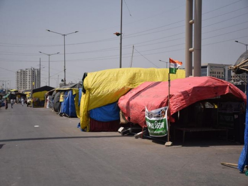 Farmers Protest: Corona's panic! Empty tents remain on the Delhi border agitating farmers withdrew | Farmers Protest: कोरोनाची दहशत! दिल्ली सीमेवर रिकामे टेंट उरले; आंदोलक शेतकरी माघारी फिरले