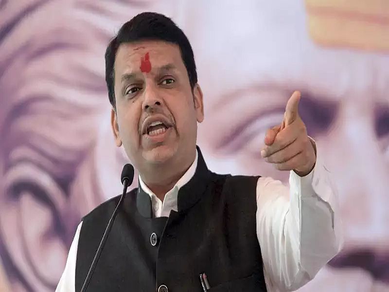 Maharashtra Election 2019: General Nagpurkar Sharad Pawar feels hooliganism: Devendra Fadnavis | Maharashtra Election 2019: सामान्य नागपूरकर शरद पवारांना गुंड वाटू लागला आहे: देवेंद्र फडणवीस