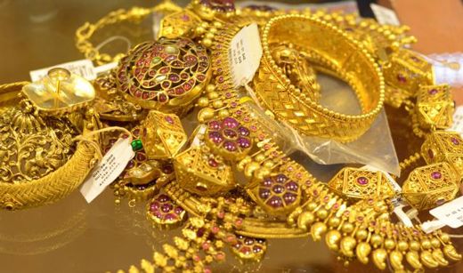 Fake hallmark jewelry seized in Nagpur | नागपुरात बनावट हॉलमार्कचे  दागिने जप्त
