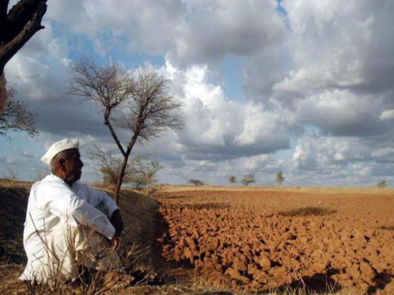 More than 1.5 million farmers are deprived of help | दीड लाखांपेक्षा अधिक शेतकरी मदतीपासून वंचित