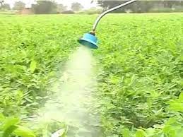 Poisoning from spraying; The death of two farmers | फवारणीतून विषबाधा; दोन शेतकऱ्यांचा मृत्यू