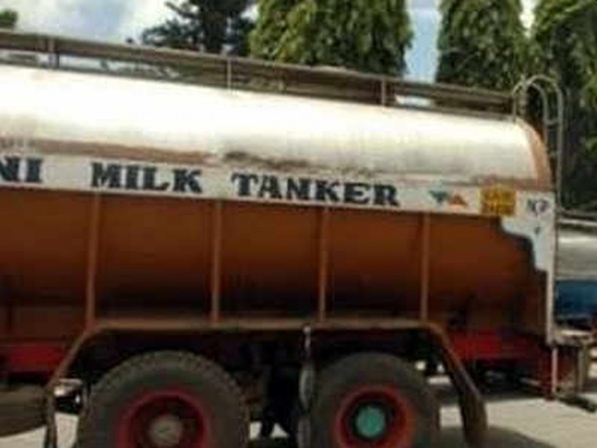 Mafia selling branded milk in the state - Dr. New | राज्यात ब्रॅण्डेड दूधविक्रीत माफियागिरी - डॉ. नवले