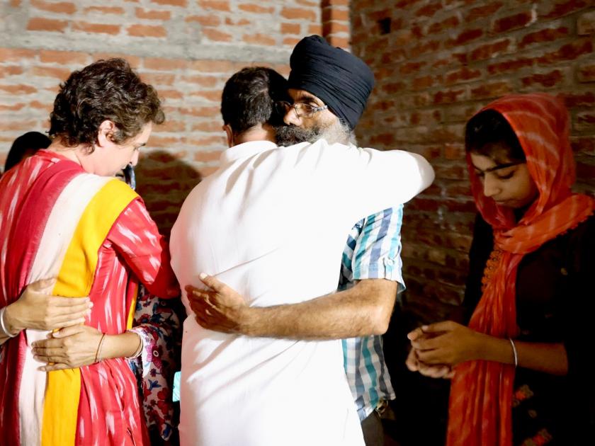 Lakhimpur Kheri : Finally, Rahul and Priyanka Gandhi consoled the families of the victims in Lakhipura kheri | Lakhimpur Kheri : अखेर राहुल अन् प्रियंका गांधी लखीपुरात, पीडित कुटुंबीयांचं केलं सांत्वन