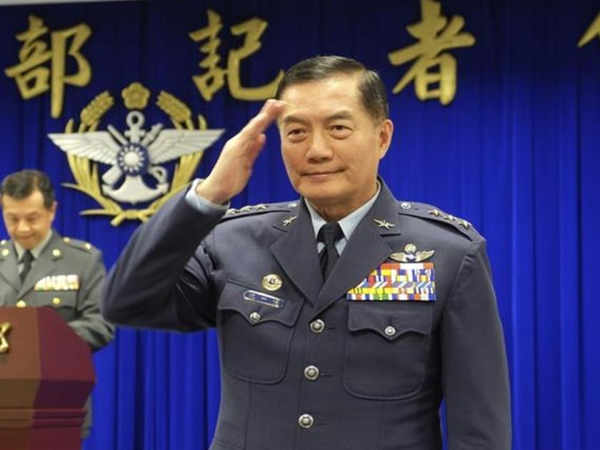 emergency landing of Taiwan military chief's Helicopter; Search started | तैवान लष्करप्रमुखांच्या हेलिकॉप्टरचे आपत्कालीन लँडिंग; शोध सुरू
