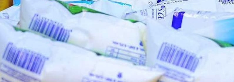 Inferior milk stocks worth Rs 1.29 lakh seized in Nagpur | नागपुरात १.२९ लाखांचा निकृष्ट दुधाचा साठा जप्त