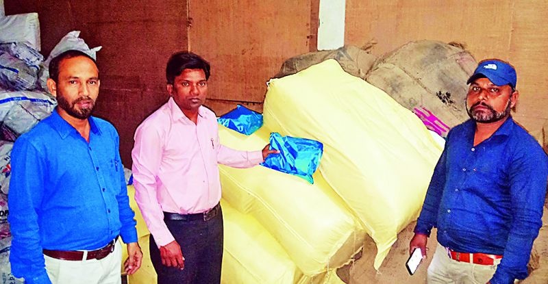 Lokmat Impact : Aromatic tobacco seized in Nagpur | लोकमतचा प्रभाव : नागपुरात  १.४९ लाखांचा सुगंधित तंबाखू जप्त 
