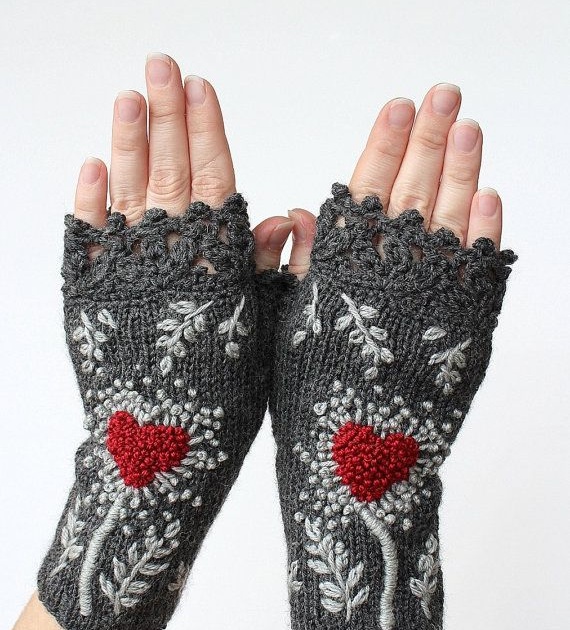 Do you know these 17 social rule of hand gloves? | हातमोज्यांबद्दलचे ते सतरा नियम तुम्हाला माहिती आहेत का?