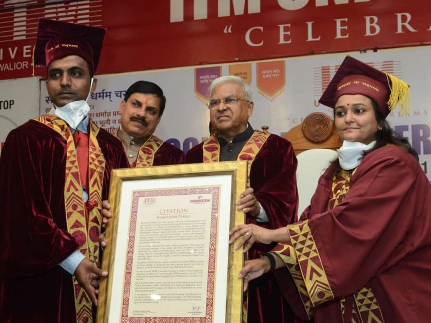 Ranjitsinh Disle Guruji became a doctor with Phd, an honorary degree from ITM university | डिसले गुरुजी बनले 'डॉक्टर', 'या' विद्यापीठाकडून मानद पदवीने सन्मान