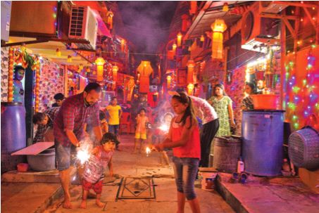 Digital Diwali lit up Mumbai | डिजिटल दिवाळीने मुंबापुरी उजळली