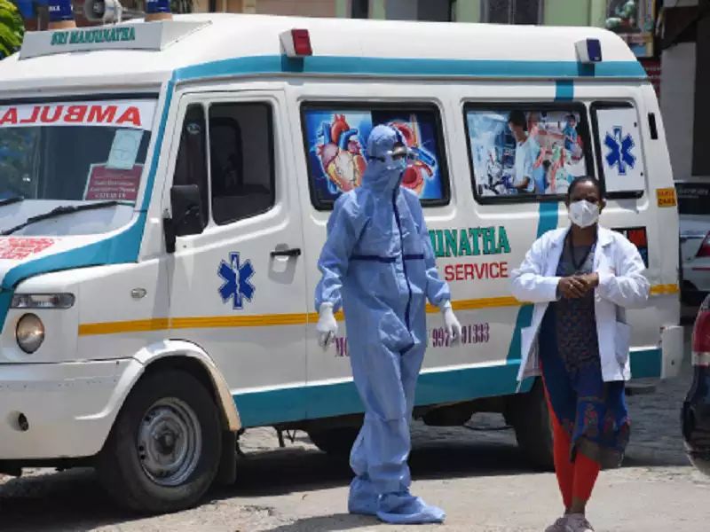 Waiting for 108 ambulances in the district | जिल्ह्यात १०८ रुग्णवाहिकेसाठीही वेटिंग