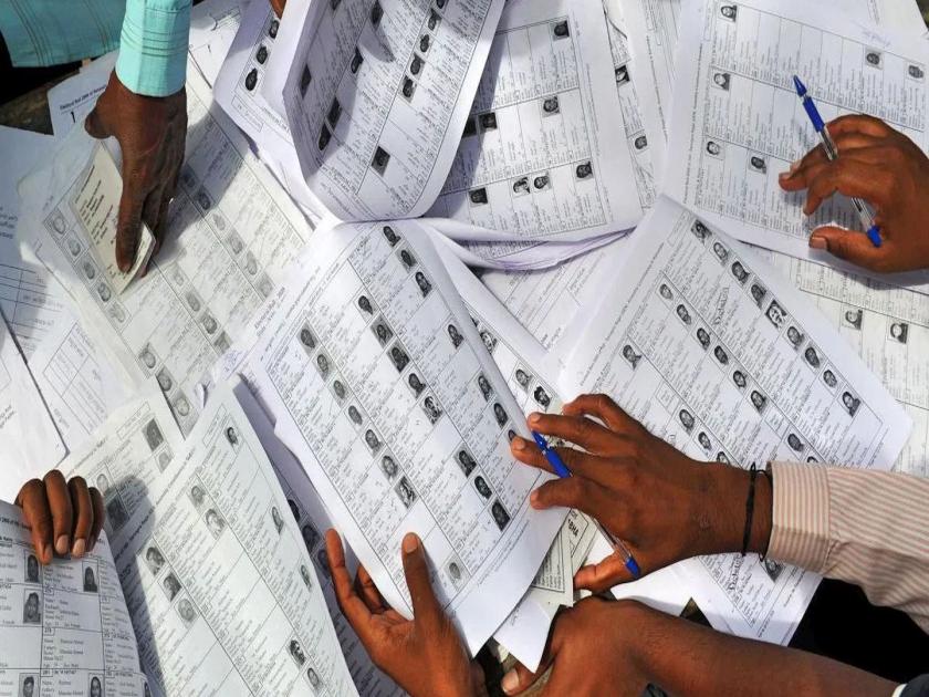 Confusion in voter lists in Navi Mumbai | नवी मुंबईत मतदार याद्यांमध्ये घोळ; अनेकांची नावे गायब, एकाच नंबरवर दोघांची नावे