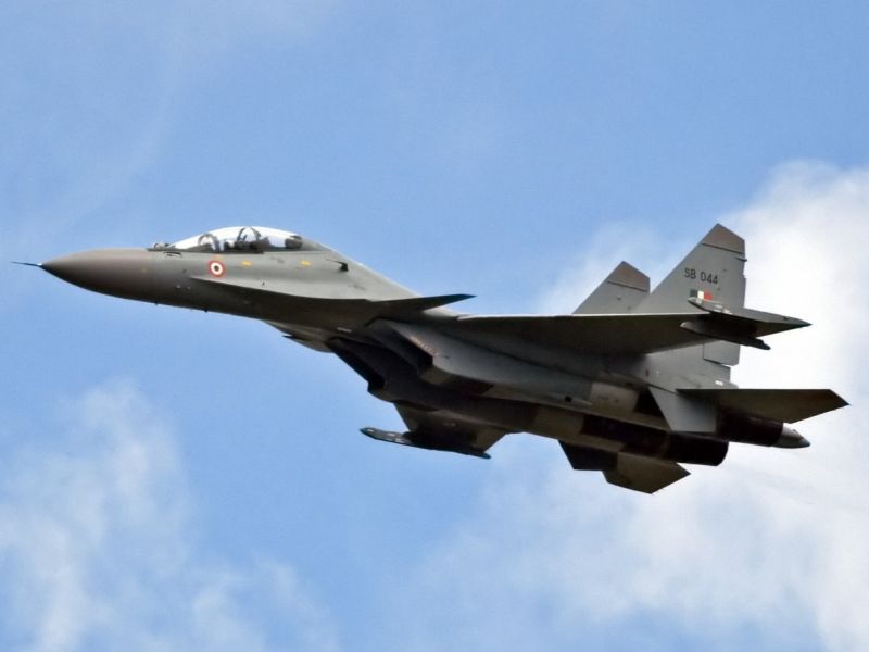 India China FaceOff: Air Force deployed in the right place to combat any situation on the LAC | India China FaceOff: LACवरील कोणत्याही स्थितीचा मुकाबला करण्यास हवाई दल योग्य जागी तैनात