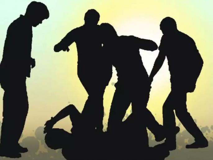In Kananagar, a gang of six people was beaten up by six people | कनाननगरमध्ये घरात घुसून मारहाण, प्रापंचिक साहित्याची तोडफोड : सहा जणांवर गुन्हा