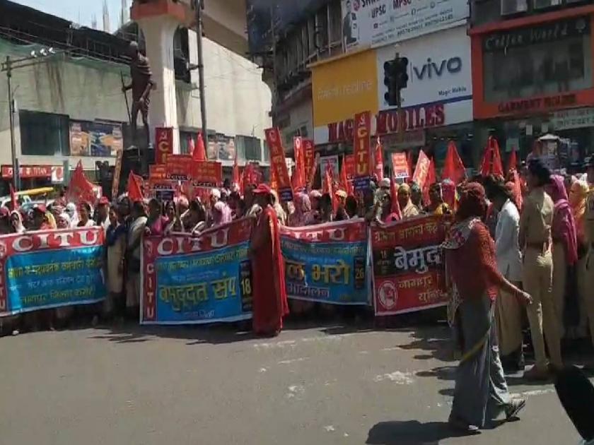 In Nagpur Asha, group promoters protest in jail | नागपुरात आशा, गटप्रवर्तकांचे जेलभरो आंदोलन