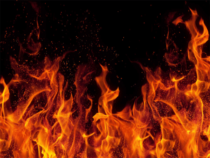 The fire engulfed the life of the woman, who died in the fire | शेकोटीची ऊब जीवावर बेतली, आगीत होरपळून महिलेचा दुर्दैवी मृत्यू