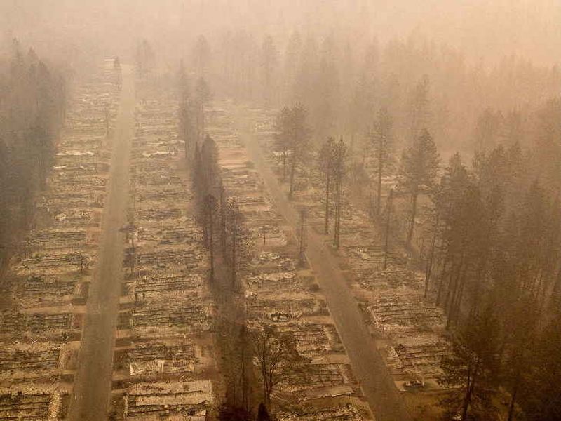 In the Californian forest fire, the whole city was destroyed | California WildFire: कॅलिफोर्नियामधील वणव्यात अख्खे शहर भस्मसात