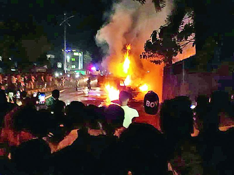 Car fire at Hassanbagh in Nagpur | नागपुरातील हसनबागमध्ये उभ्या असलेल्या कारला आग