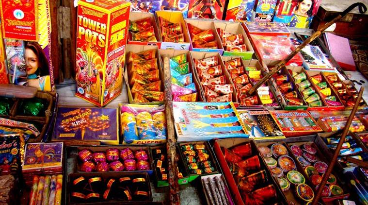  In Mumbai, the percentage of crackers was reduced | मुंबईमध्ये फटाके फोडण्याचे प्रमाण घटले