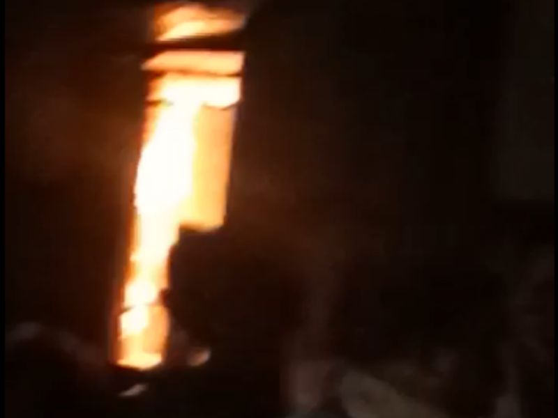 Serious automotive showroom fire | VIDEO- आॅटोमोटिव्हच्या लेलॅँड विभागाला आग