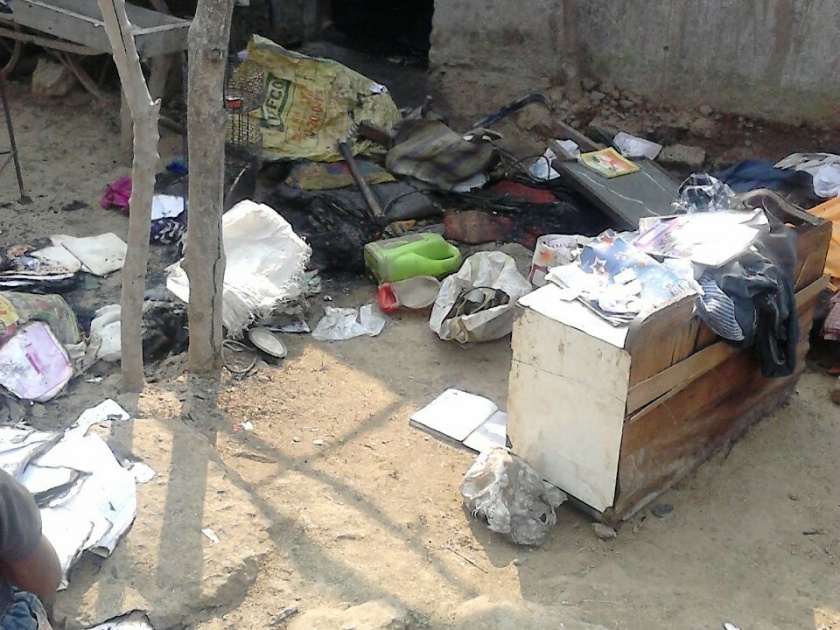 Unauthorized godowns in Indiranagar area of ​​Nashik, health risk due to plastic factories | नाशिकच्या इंदिरानगर भागात अनधिकृ त गुदामे, प्लॅस्टिक कारखान्यांमुळे आरोग्यास धोका