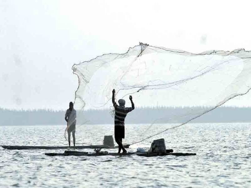  The fishermen's marine movement is postponed | मच्छीमारांचे सागरी आंदोलन स्थगित