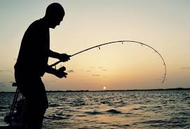 no water in lakes, fishing business collapsed | मंगरुळपीर तालुक्यातील प्रकल्पात ठणठणाट;  मासेमारी व्यवसाय अडचणीत!