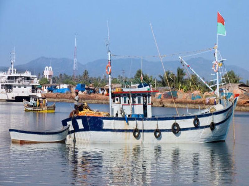 Restrictions on new trawlers in Goa | गोव्यात नव्या ट्रॉलर्सवर निर्बंध