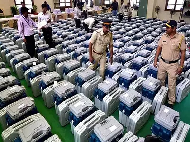 Maharashtra Election 2019: CCTV, CISF personnel look out over the Strong Room | Maharashtra Election 2019: स्ट्राँग रूमवर सीसीटीव्ही, सीआयएसएफ जवानांची नजर