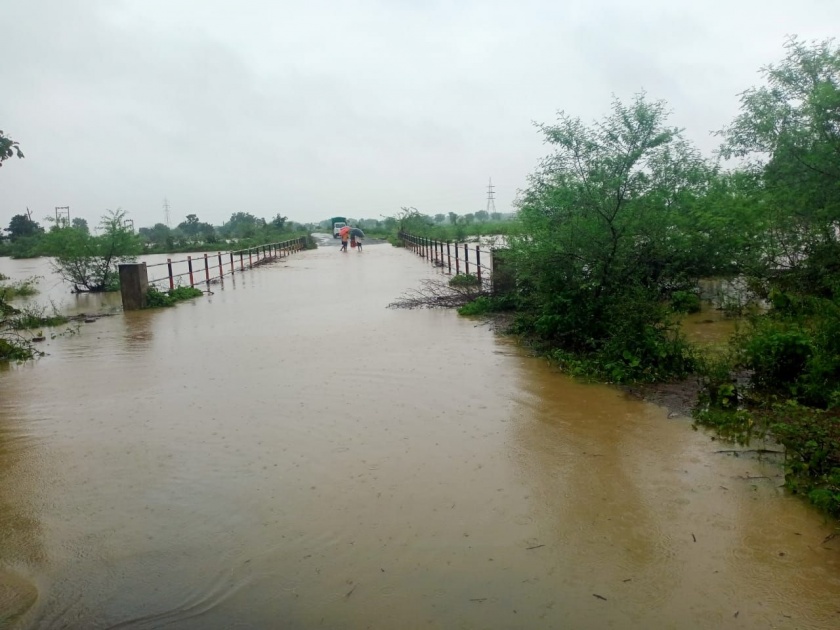 Rain: Heavy rain in Bhandara district, 16 rural roads closed, water entered 68 houses in Bhandara city | Rain: भंडारा जिल्ह्यात पावसाने दाणादाण, १६ ग्रामीण मार्ग बंद, भंडारा शहरातील ६८ घरांत शिरले पाणी