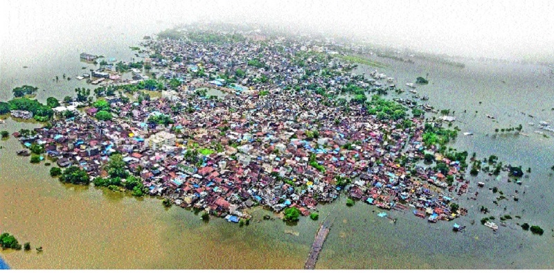 The tears of the flood victims | पूरग्रस्तांचे अश्रू