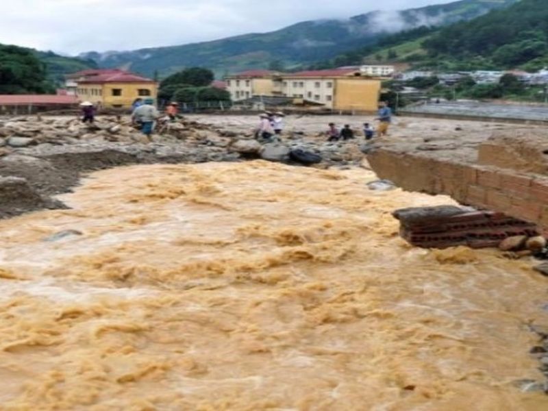 3 villages face great floods | ३६ गावांना महापुराची धास्ती