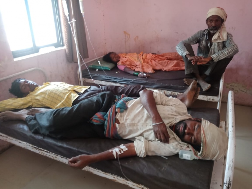 Food poisoning to 18 food laborers at karla village | अकोल्यात १८ शेतमजूरांना जेवणातून विषबाधा