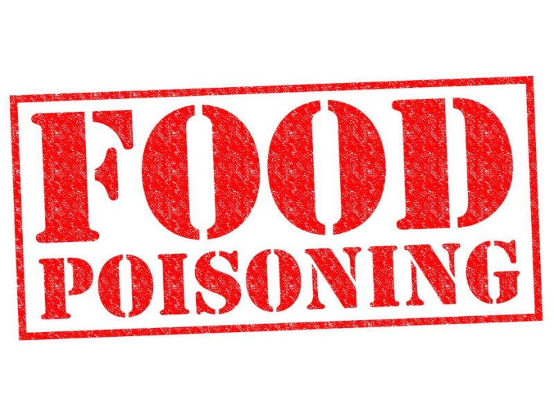 45 peoples ill with food poisoning in nanded | नांदेडमध्ये साखरपुड्याच्या जेवणातून ४५ जणांना विषबाधा