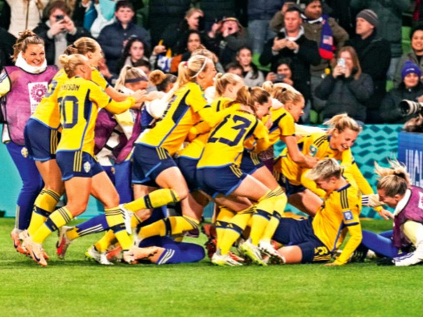 Sweden's shock win over defending champion USA football | गतविजेत्या अमेरिकेवर स्वीडनचा धक्कादायक विजय
