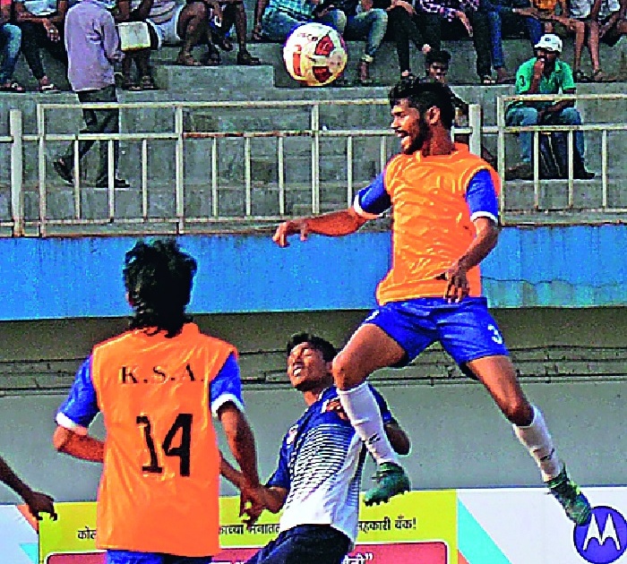 'Patnaer', 'Police' advance: Rajesh Cup soccer competition | ‘पाटाकडील’, ‘पोलीस’ची आगेकूच : राजेश चषक फुटबॉल स्पर्धा