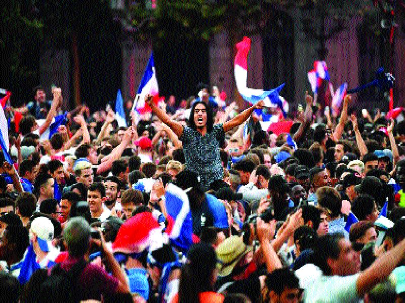  'Vivo la France' | ‘वीवो ला फ्रान्स’ : विजयानंतर रात्रभर जल्लोष