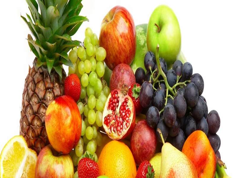 Fruits are expensive in Parabani market; Vegetable rates are Stable | परभणीच्या बाजारपेठेत फळे महाग; भाजीपाला स्थिर
