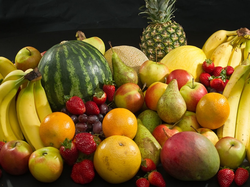 Satara: Attention! Mercantile Trades for the Toxic Fruit Market, Chemistry | सातारा : सावधान! विषारी फळांचा भरलाय बाजार, रसायनाने फळे पिकवण्याकडे व्यापाऱ्यांचा कल