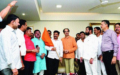 Bivia MLA Vilas Tare joins Shiv Sena | बविआ आमदार विलास तरे शिवसेनेत