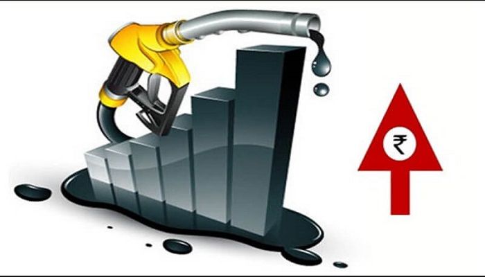 Expensive petrol in the name of transportation cost | ट्रान्सपोर्टेशन कॉस्टच्या नावावर महागडे पेट्रोल