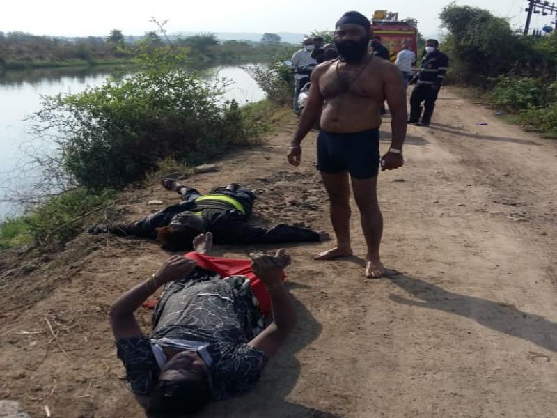 Disturbing incident in Pune! 2 bodies were flowing from Fursungi canal | पुण्यातील खळबळजनक घटना! फुरसुंगीच्या कालव्यातून वाहत आले २ मृतदेह