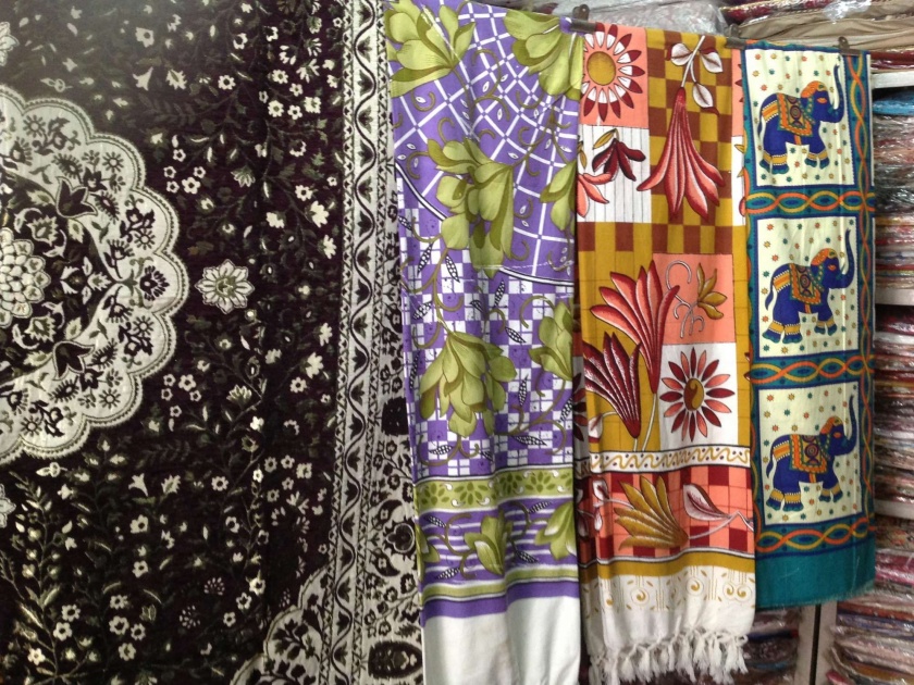 150 crores of textile makers trapped abroad | कापड उत्पादकांचे दीडशे कोटी अडकले विदेशात