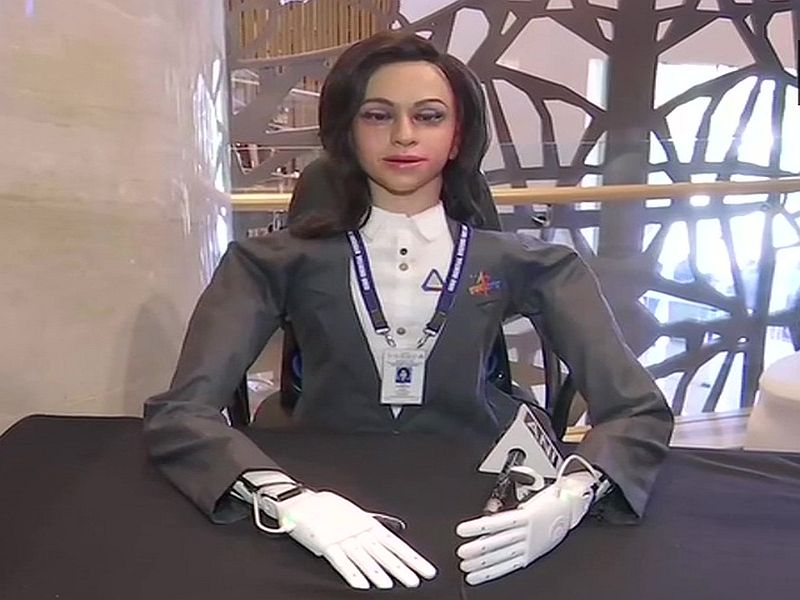 ISRO’s prototype humanoid for Gaganyaan mission is Vyom Mitra which will go to space before astronauts | अवकाशात जाणाऱ्या 'व्योममित्रा'ची झलक; गगनयान मिशनमध्ये बजावणार महत्त्वाची भूमिका